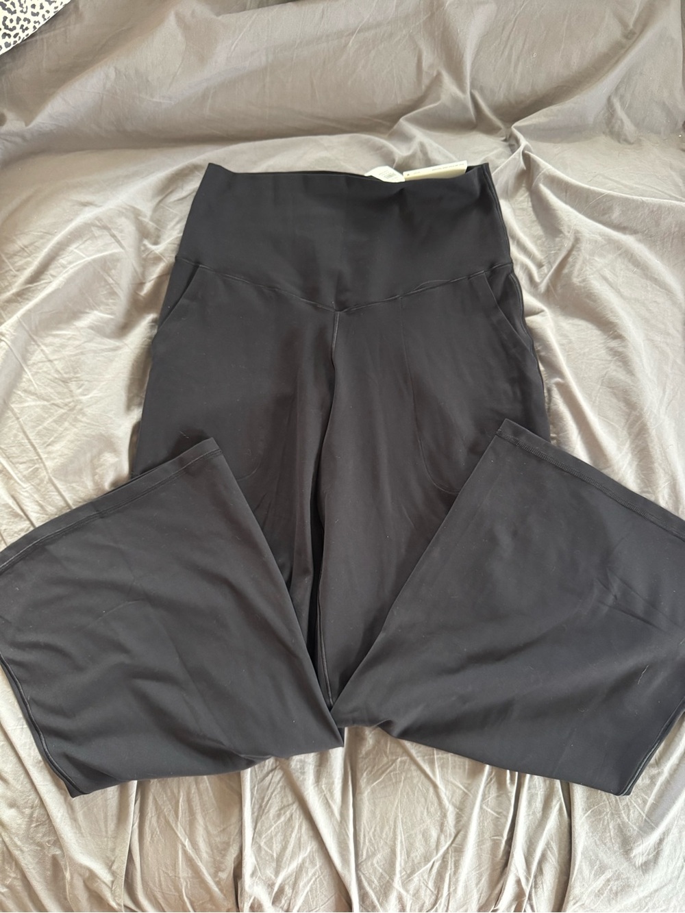 Aerie Real Me Xtra Crop Trouser